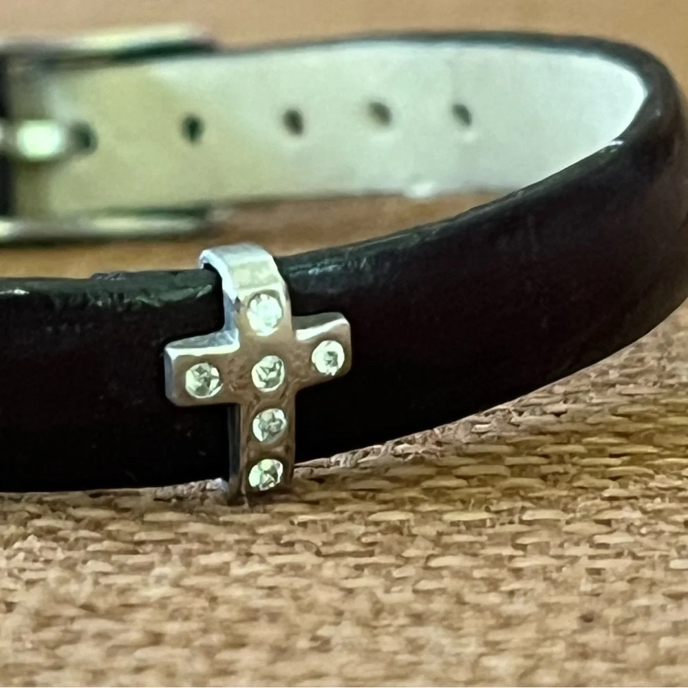 N/A black leather
